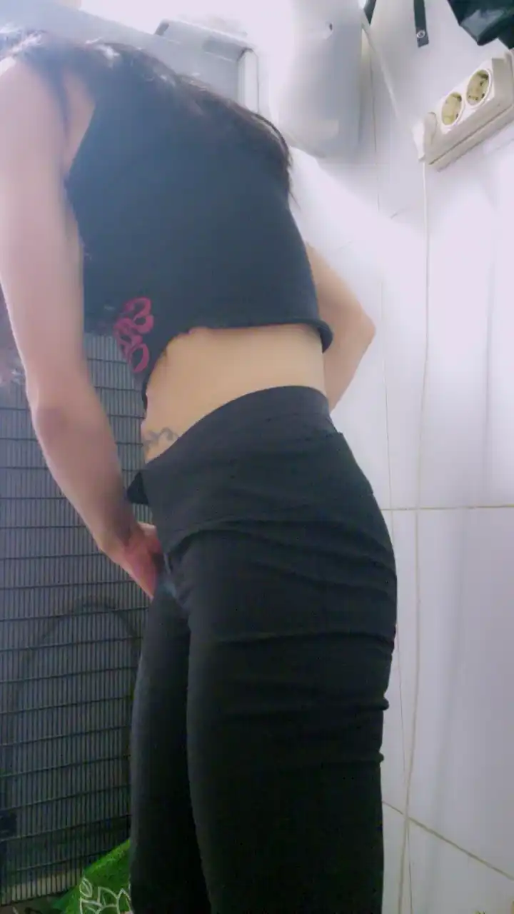 Giulagi – Cam4 Recorded Sex Show – 2025-01-05 09:57:55