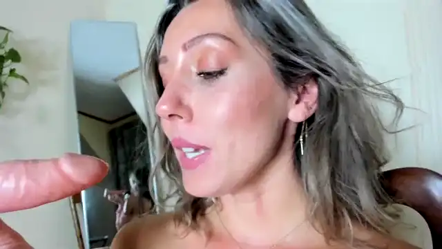 Essiac – Myfreecams Recorded Sex Show – 2025-05-08 03:02:14