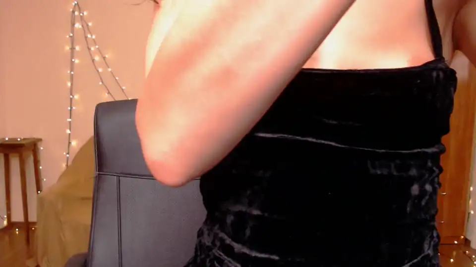 Vievienneclemente – Xlovecam Recorded Sex Show – 2025-06-16 21:32:19