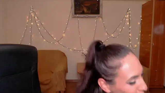 Vievienneclemente – Xlovecam Recorded Sex Show – 2025-04-14 17:33:45
