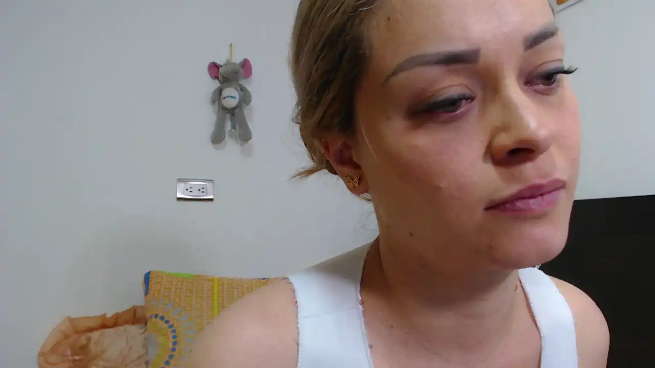 Alanascarlett – Manyvids Live Recorded Sex Show – 2025-04-20 17:43:31
