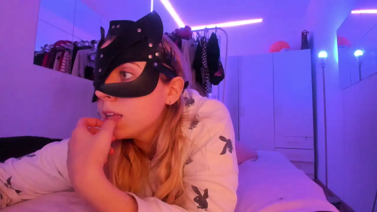 Vanillaisforicecram_ – Showup Recorded Sex Show – 2025-02-06 18:27:25