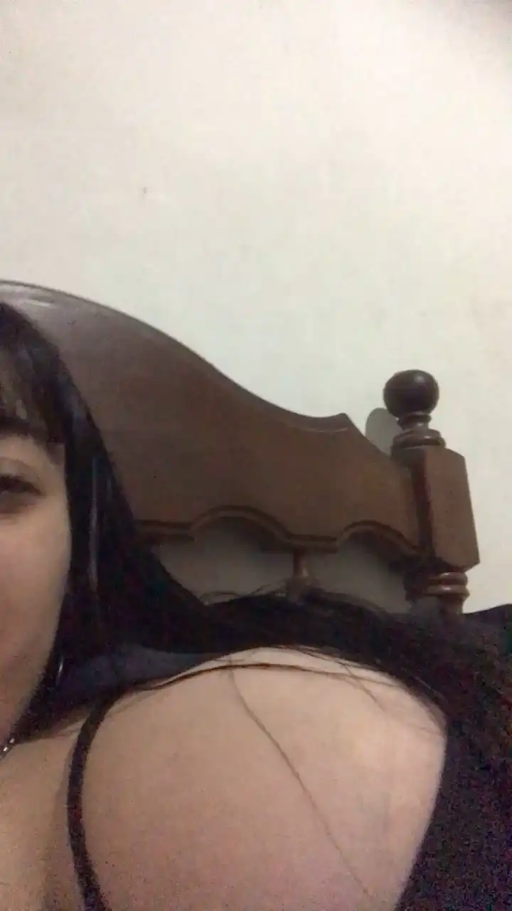 Xmarrx – Cam4 Recorded Sex Show – 2025-12-26 17:45:12