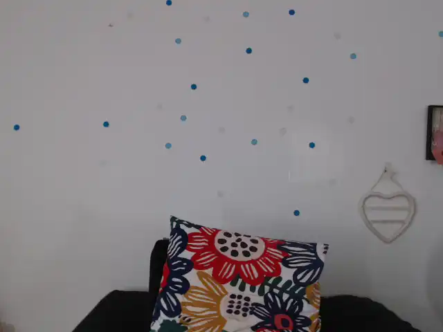 Juliafrancaise – Xlovecam Recorded Sex Show – 2025-06-26 16:33:03