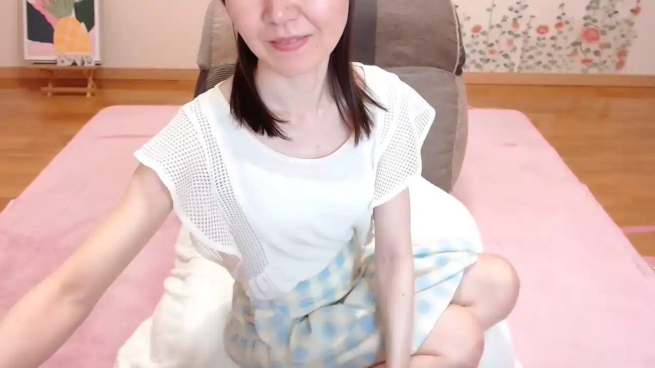 Mmsatsukiyy – Sakuralive Recorded Sex Show – 2025-05-04 12:38:32