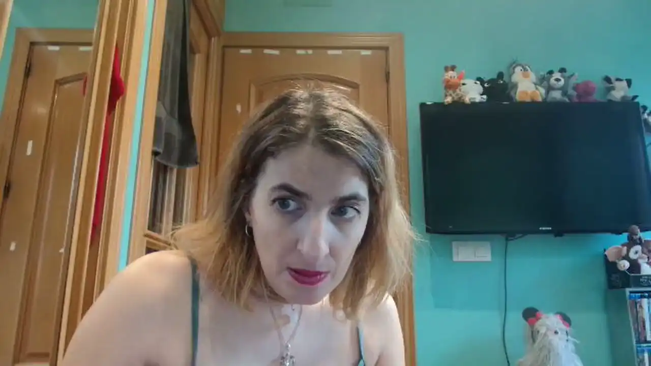 Gemmagomory – Amateur.tv Recorded Sex Show – 2026-05-19 08:47:02