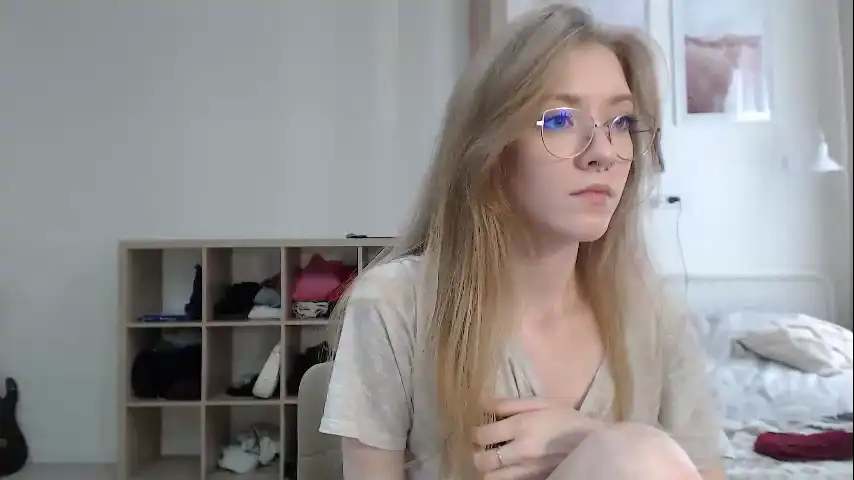 Scharmanta – Chaturbate Recorded Sex Show – 2025-12-15 15:26:49