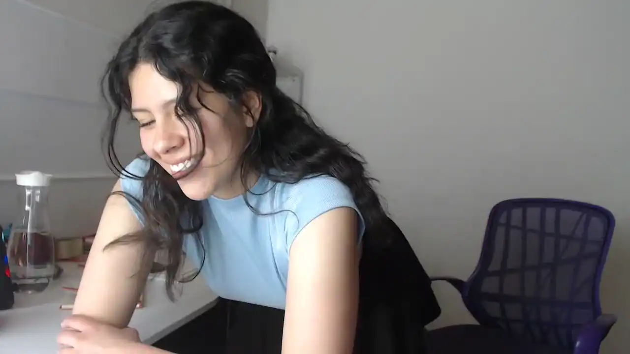 Miss_v – Amateur.tv Recorded Sex Show – 2025-10-05 15:00:05