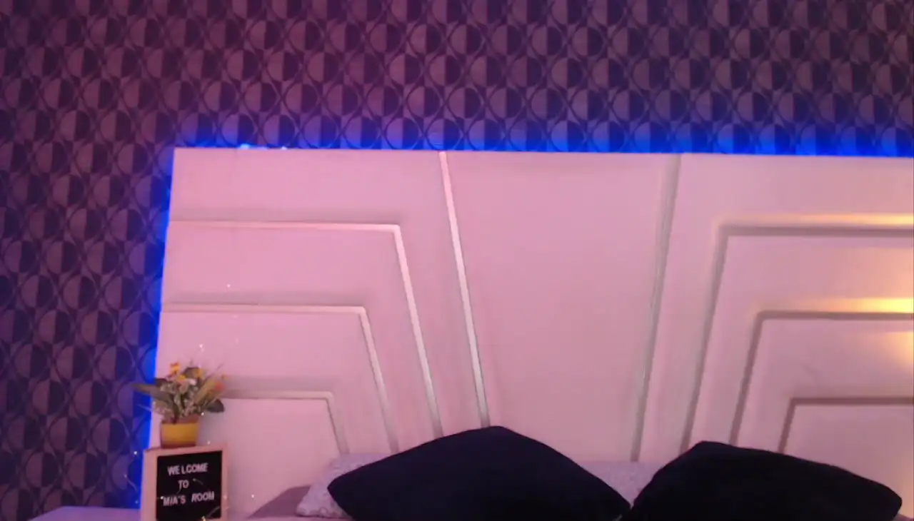 Miareed – Xlovecam Recorded Sex Show – 2025-02-12 04:10:09