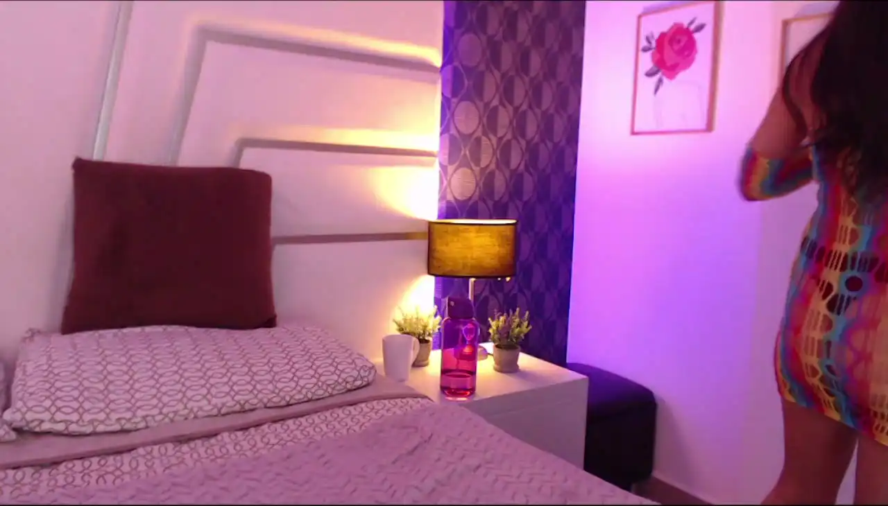 Miareed – Xlovecam Recorded Sex Show – 2025-04-28 03:04:17