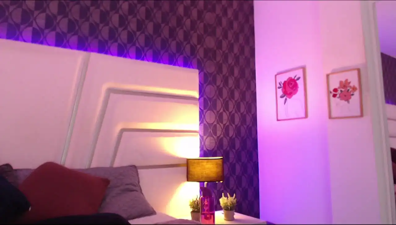 Miareed – Xlovecam Recorded Sex Show – 2025-05-06 03:44:59