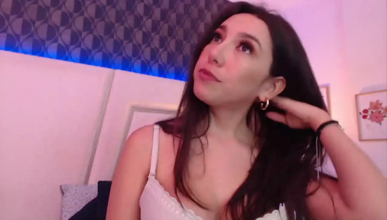 Miareed – Xlovecam Recorded Sex Show – 2025-10-16 00:29:04