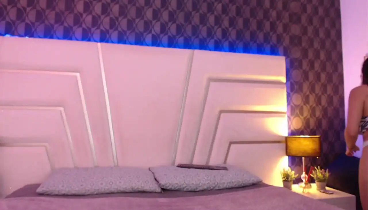 Miareed – Xlovecam Recorded Sex Show – 2025-07-19 03:00:33