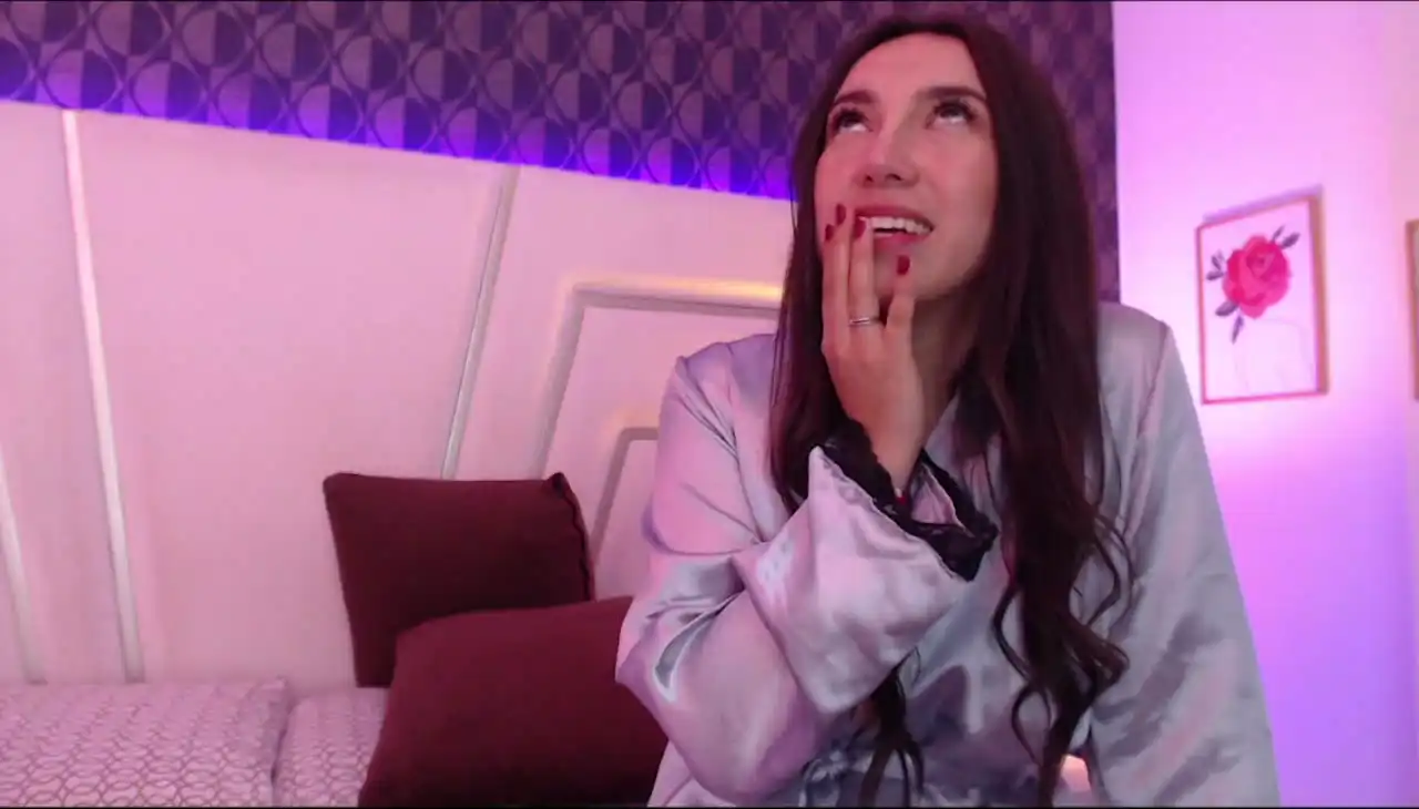 Miareed – Xlovecam Recorded Sex Show – 2025-11-12 01:37:33