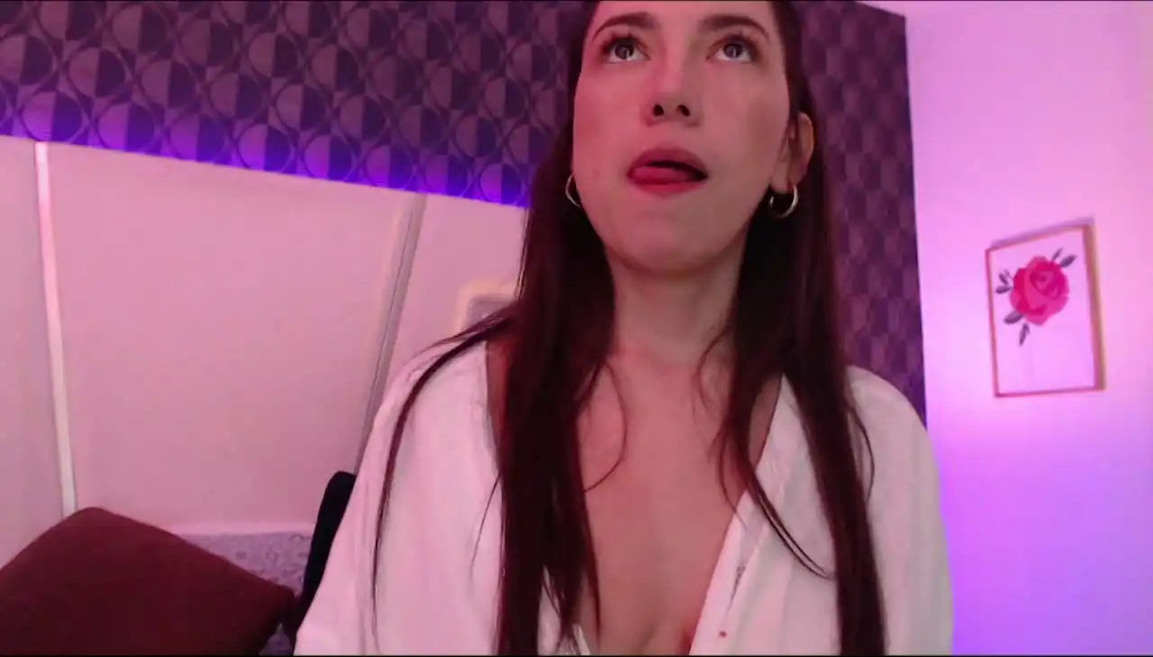 Miareed – Xlovecam Recorded Sex Show – 2025-08-22 23:59:40