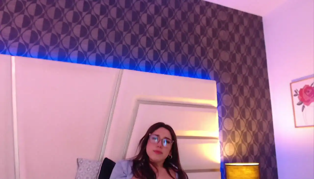 Miareed – Xlovecam Recorded Sex Show – 2025-01-05 11:03:25
