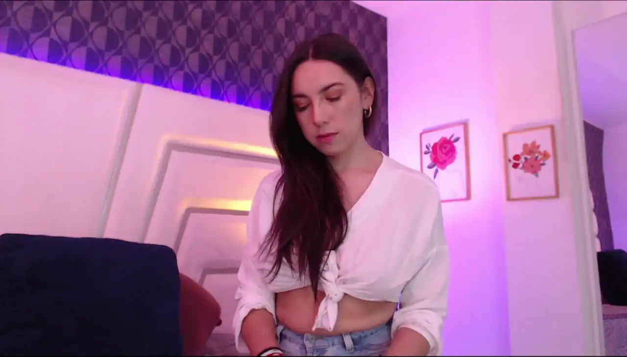 Miareed – Xlovecam Recorded Sex Show – 2025-05-15 17:11:52