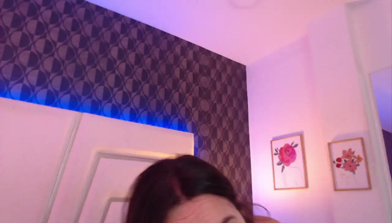 Miareed – Xlovecam Recorded Sex Show – 2025-12-20 20:51:47
