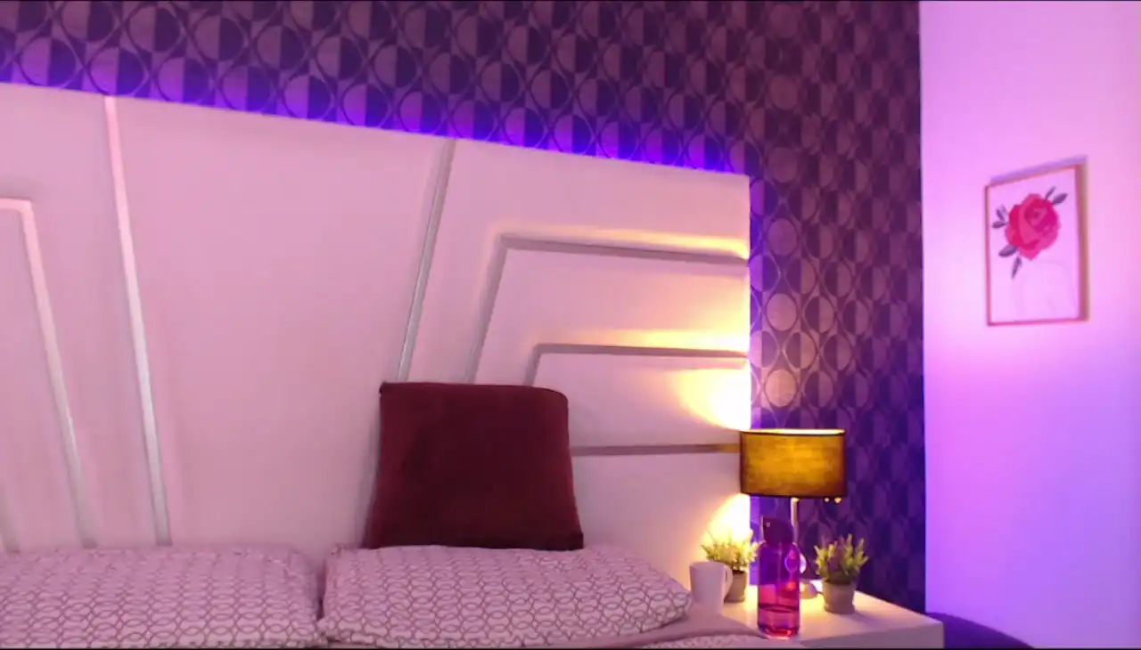 Miareed – Xlovecam Recorded Sex Show – 2025-01-12 13:50:40