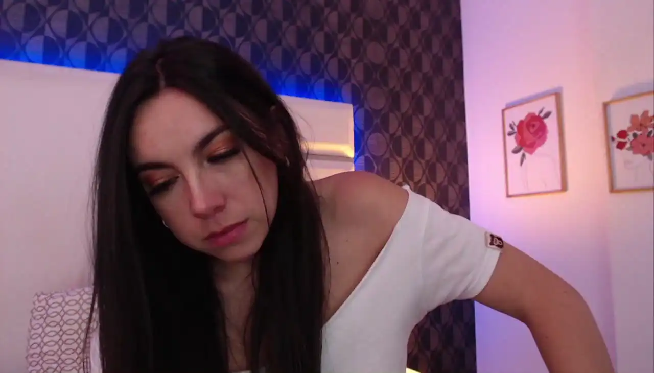 Miareed – Xlovecam Recorded Sex Show – 2025-02-05 11:56:40