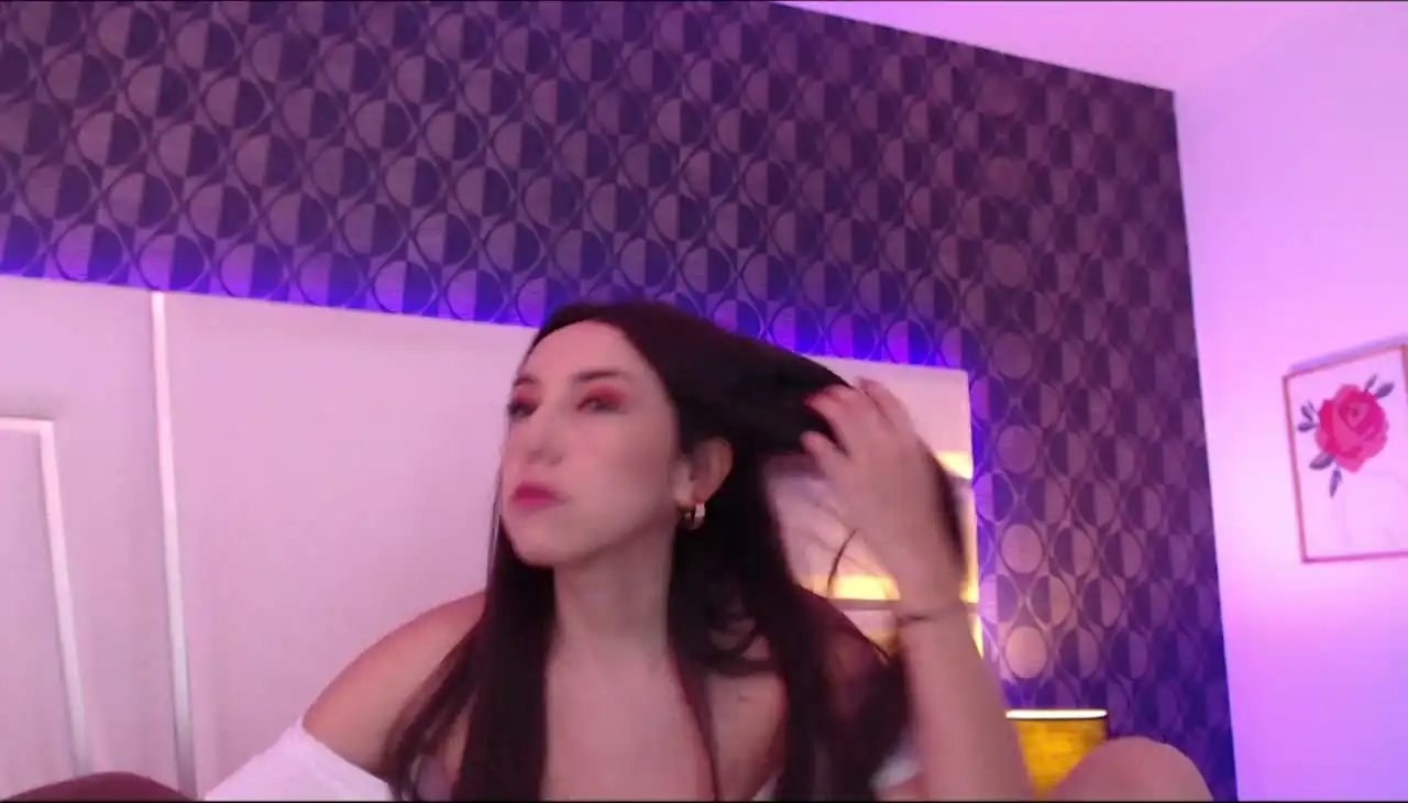 Miareed – Xlovecam Recorded Sex Show – 2025-02-08 20:14:05