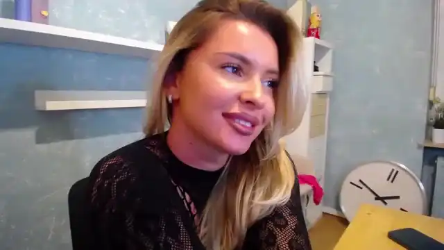 Emilylax – Myfreecams Recorded Sex Show – 2025-04-10 03:56:20