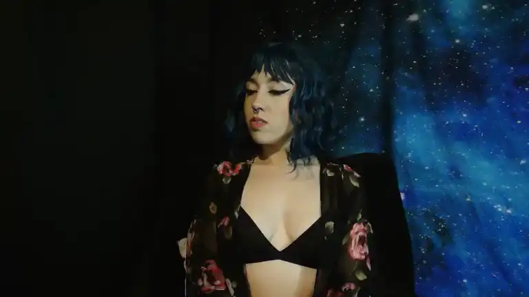 Missvikkiblue – Streamate Recorded Sex Show – 2025-05-07 01:09:29