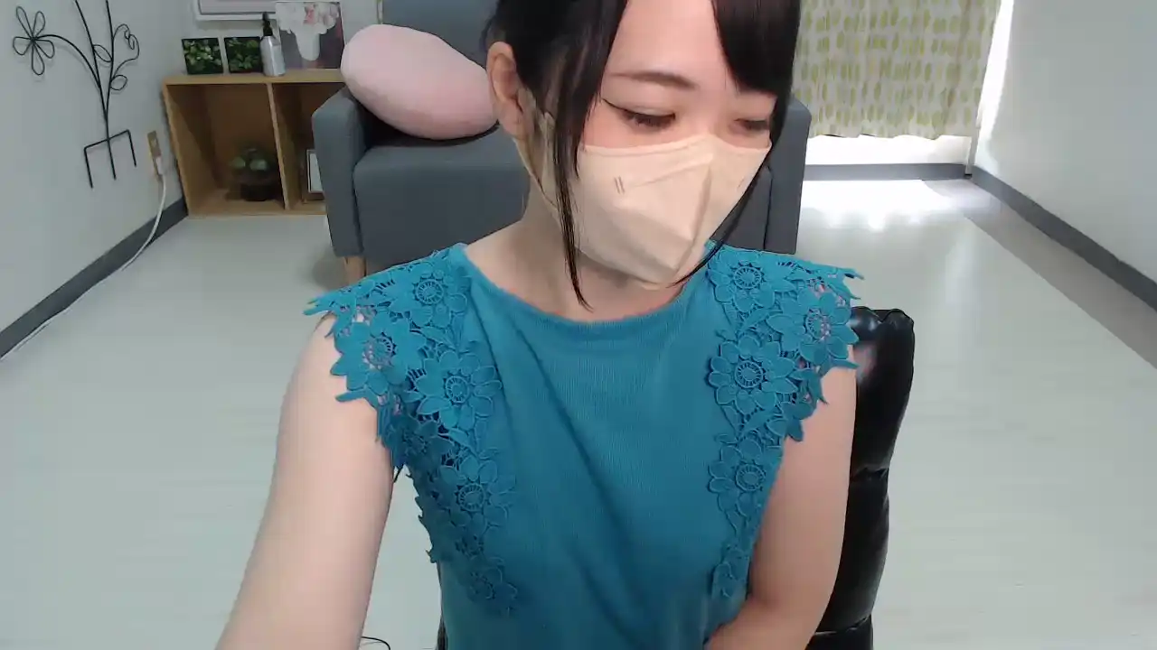 Emomoeve – Sakuralive Recorded Sex Show – 2026-04-17 22:29:04