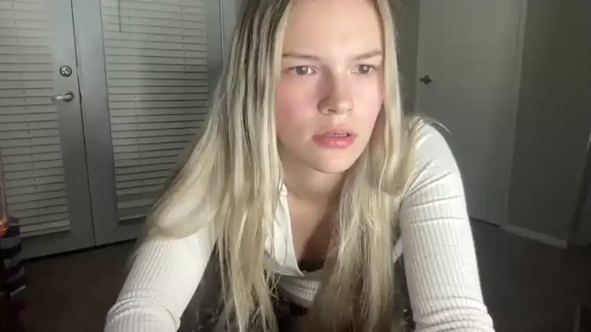 Sarahcupcakes2005 – Chaturbate Recorded Sex Show – 2025-07-19 22:41:52