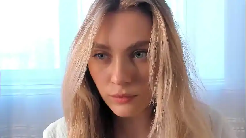 Esmahastey – Chaturbate Recorded Sex Show – 2025-10-28 20:24:20